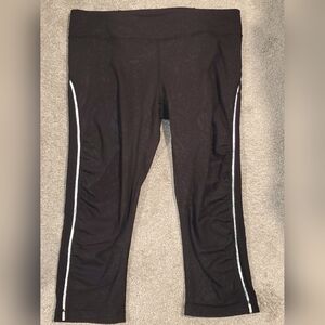 Lululemon Reflective Cropped Leggings Size 10